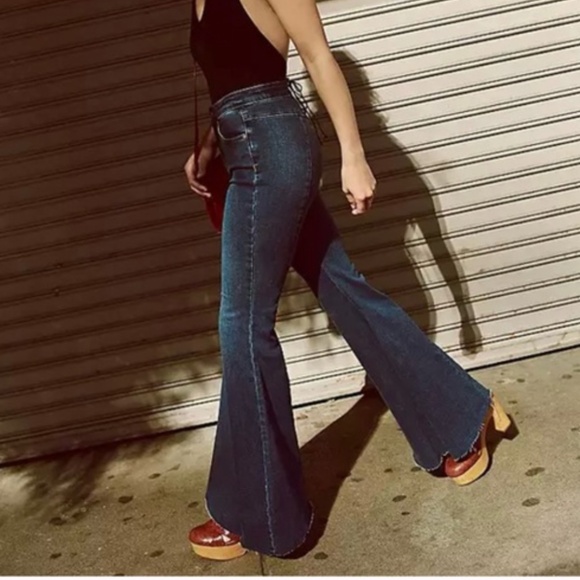 Free People Crvy Ma Cherie High Waist Flare Jeans In Indigo Blue Size 29 - Picture 2 of 16